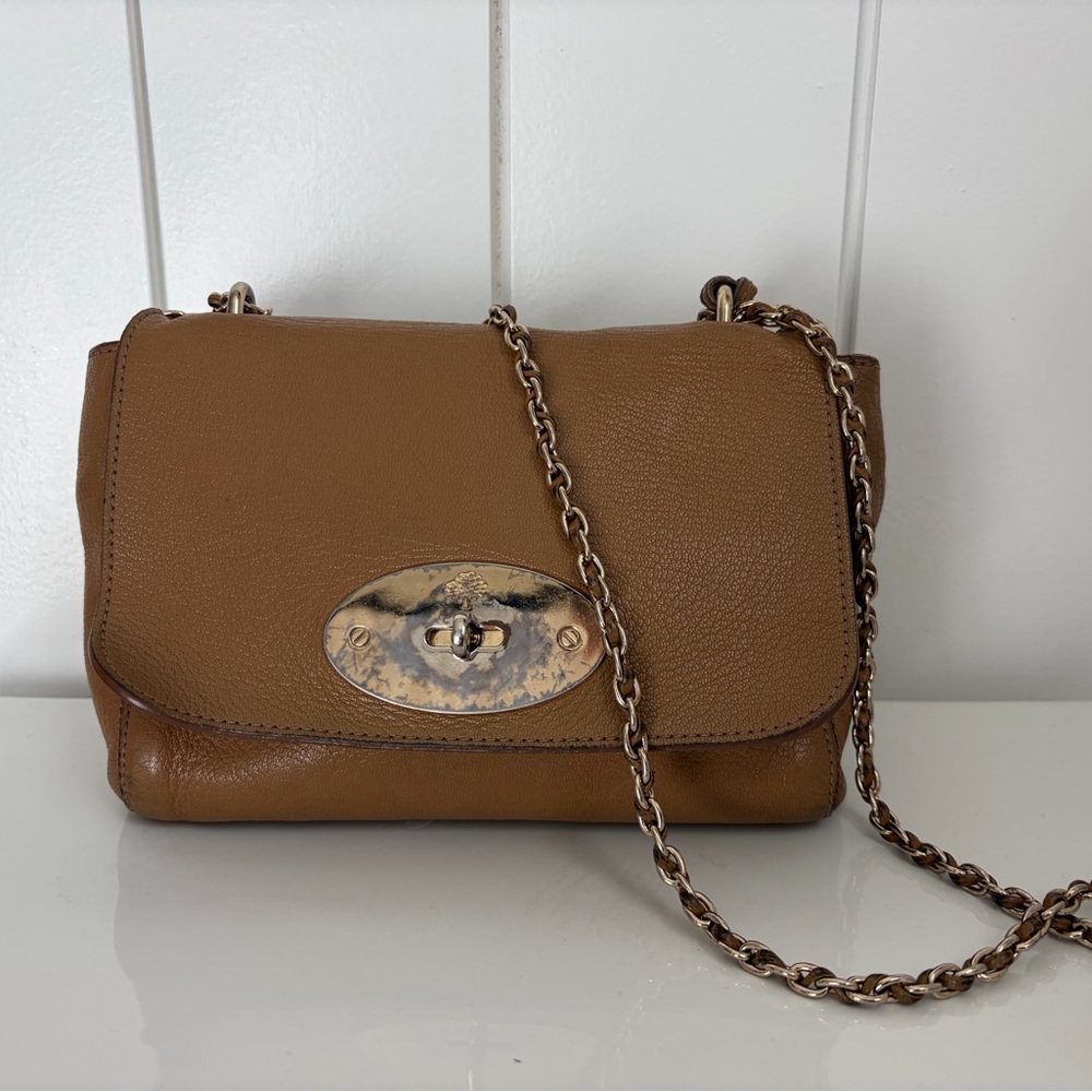 Mulberry Lily in Glossy Goat